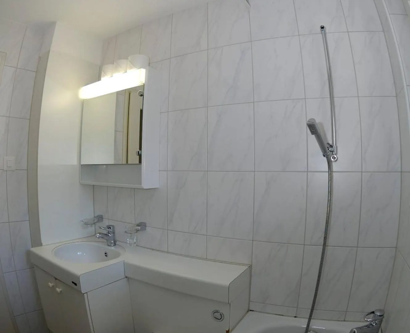Studio In The Heart Of Zurich - Crown 24 Apartment