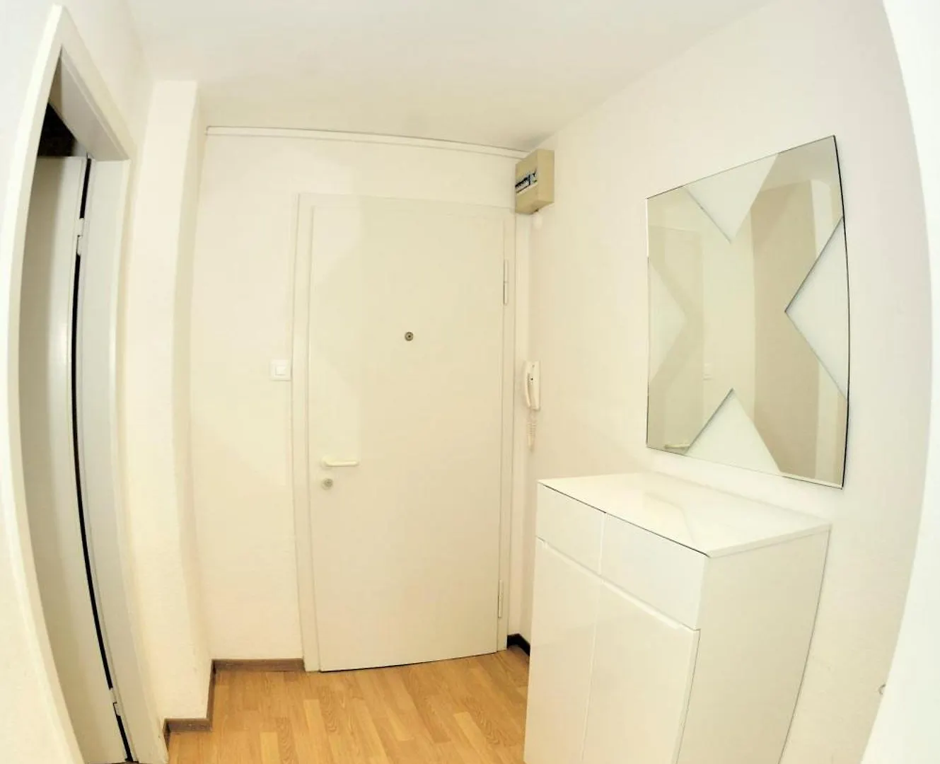 Apartment Studio In The Heart Of Zurich - Crown 24